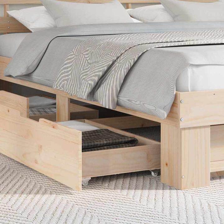 Actual product image vidaXL Holzbett (200 x 200 cm)