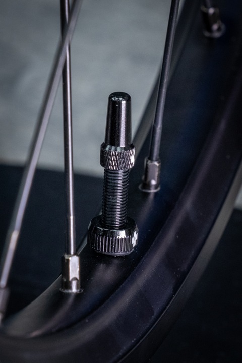 Produktbild Muc-Off V2 Tubeless Ventil Kit, 80mm