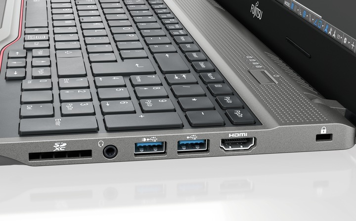 Actual product image Fujitsu CELSIUS H5511 (15.60", Intel Core i7-1165G7, 32 GB, 1000 GB, DE)