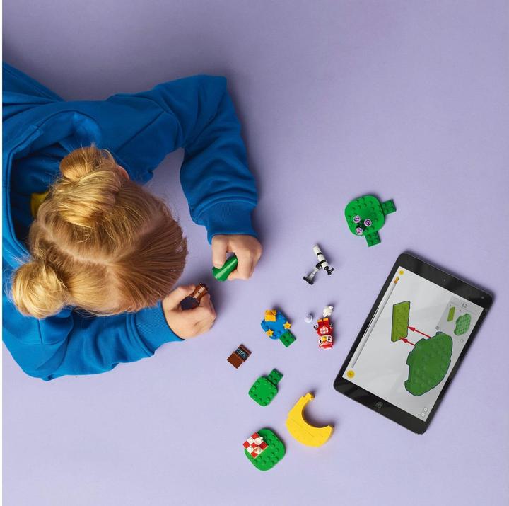 Actual product image LEGO Sternbeobachtung mit Eufemia (77053, LEGO Animal Crossing)