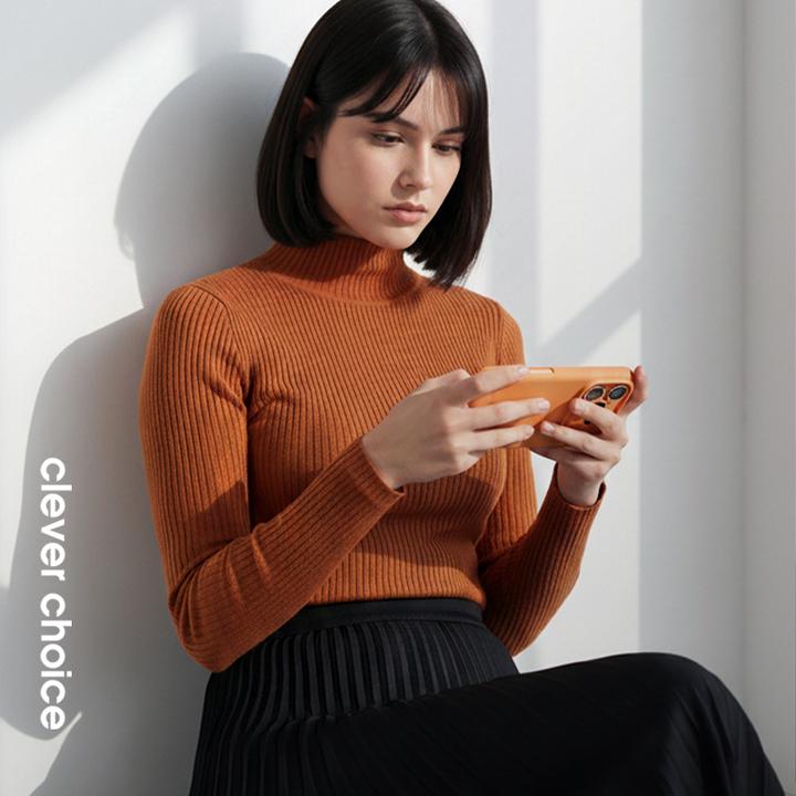 Produktbild Crong Color Cover Magnetic Case with MagSafe for iPhone 17 Pro - Orange (Apple iPhone 17 Pro)