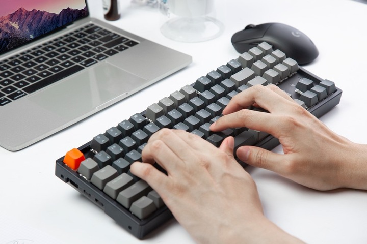 Actual product image Keychron K8 Hot-Swap (CH, Cable, Wireless)