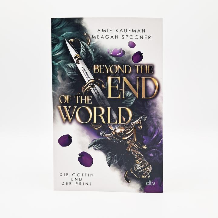 Produktbild Beyond the End of the World – Die Göttin und der Prinz (Deutsch, Amie Kaufman, Katja Hald, Meagan Spooner, 2025)