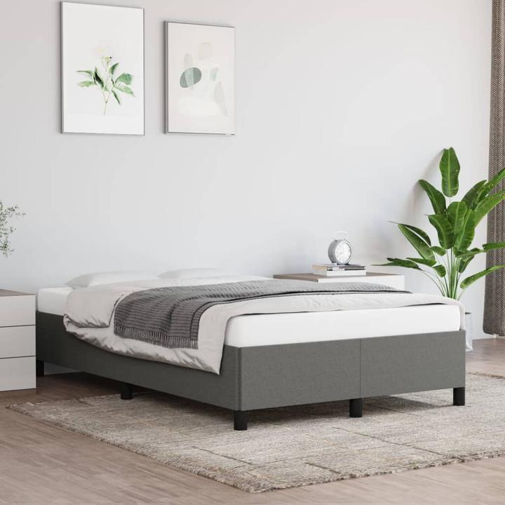 Gris foncé