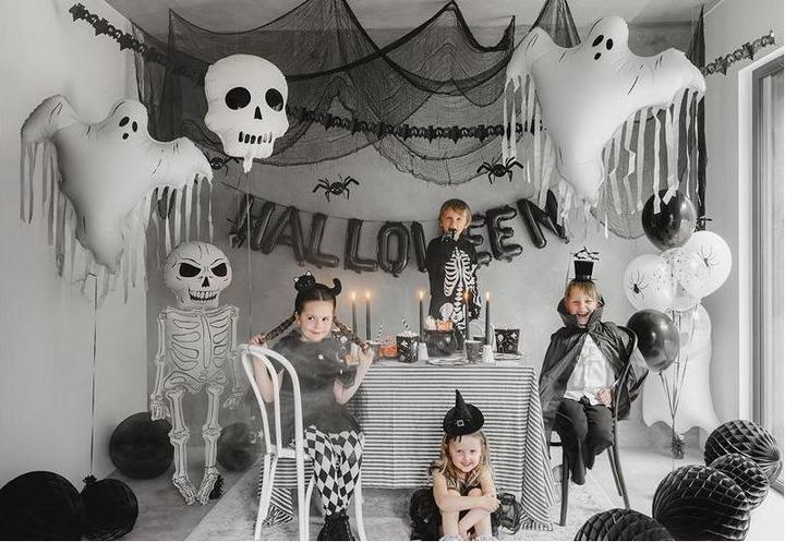 Actual product image PartyChimp Foil balloon ghost 93 x 86 cm, 1 piece (1 Piece)