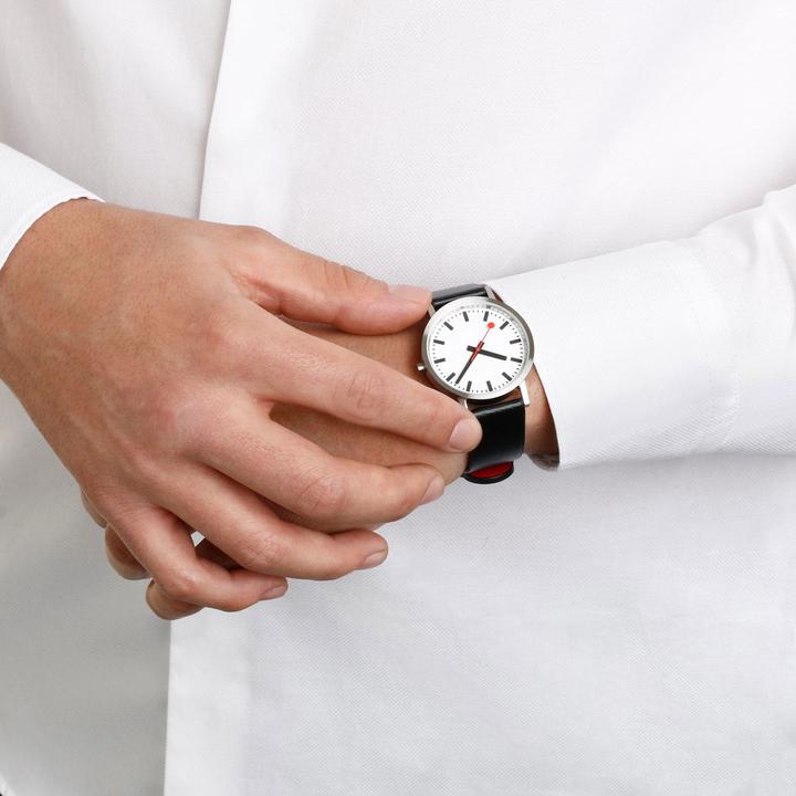 Actual product image Mondaine Classic - Pure Vegan (Analogue wristwatch, Swiss made, 36 mm)