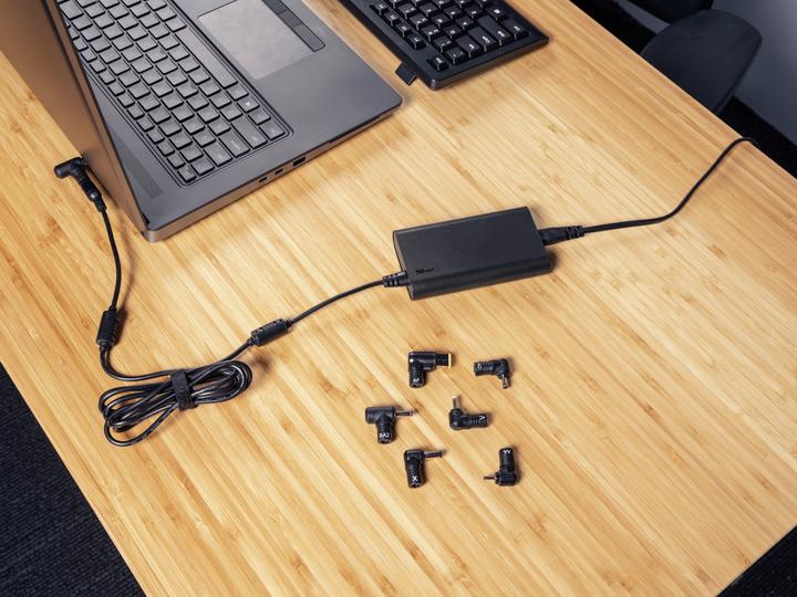 Actual product image Trust Simo Slim Laptop Charger 70w (70 W)