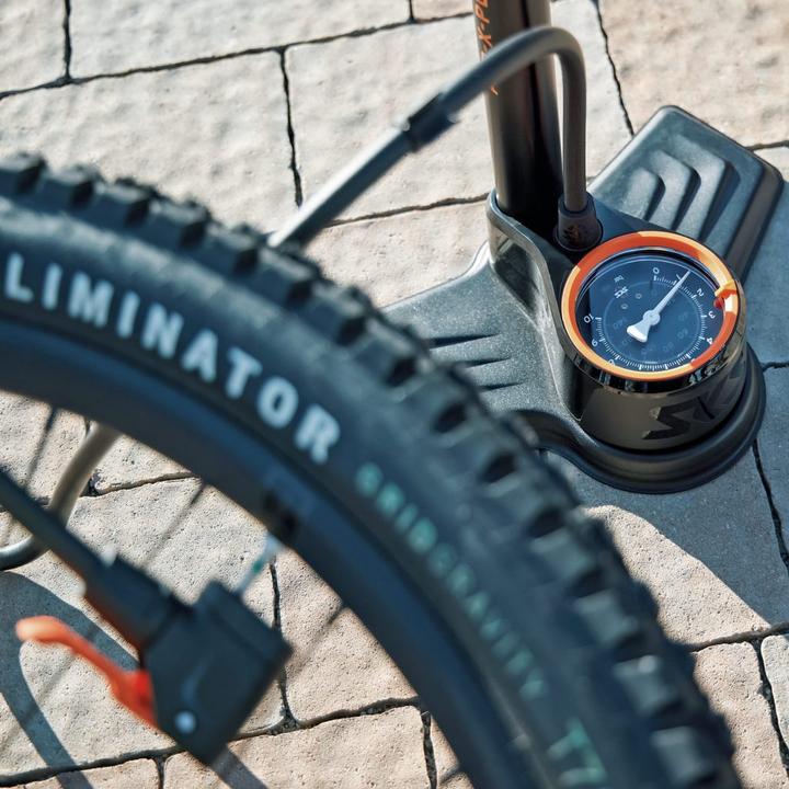 Produktbild SKS Standpumpe Air-X-Plorer 10.0 Stahl