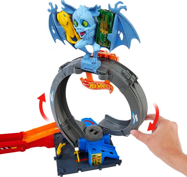 Hot Wheels City Nemesis Bat vs Tire Shop
