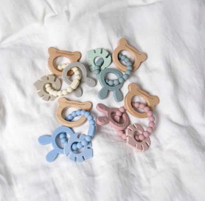 Actual product image Teddykompaniet Beissring aus Holz & Silikon, crème (0 Months)