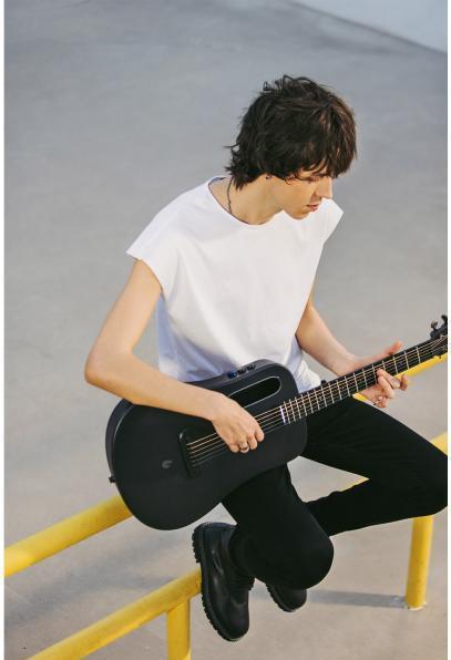 Actual product image Lava Music Guitar Me Air 36 inch Space Black (Acoustic guitar, High pressure laminate (HPL))