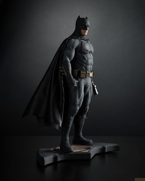 Produktbild DC Direct Batman v Superman: Dawn of Justice Statue 1/6 Batman 32 cm