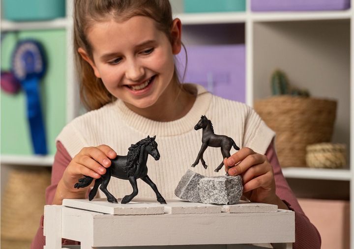 Produktbild Schleich Friese Fohlen