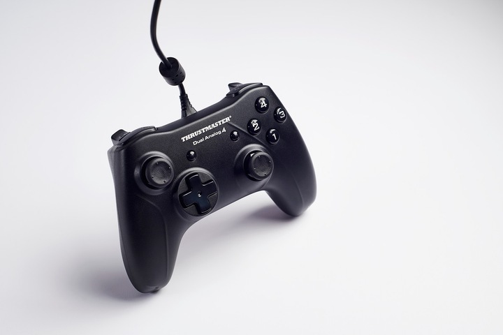 Produktbild Thrustmaster Dual Analog 4 (PC)
