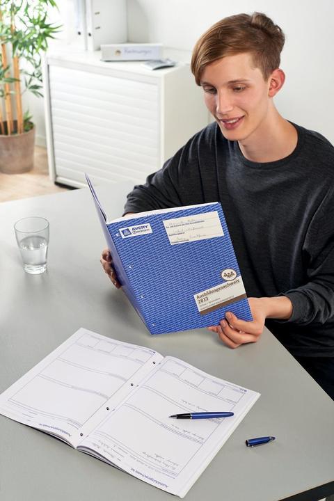 Actual product image Avery Form book "Training record", A4 (28 x)