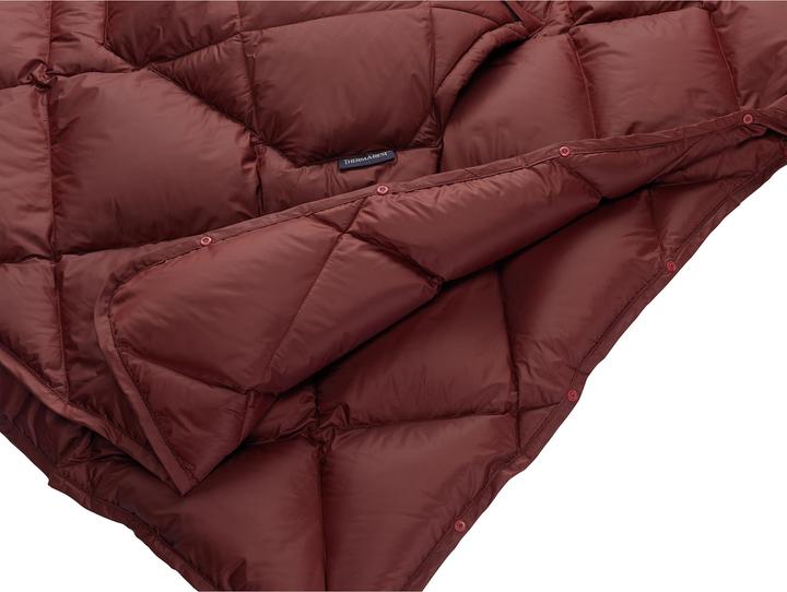Actual product image Therm-a-Rest Honcho Poncho Down Burgundy (One size)