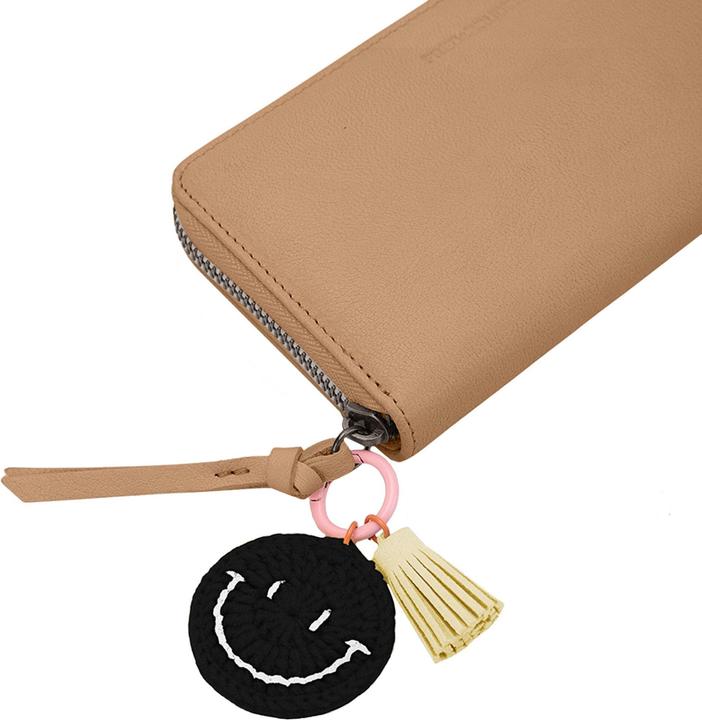 Actual product image FredsBruder Take A Smile Geldbörse Leder 19 cm