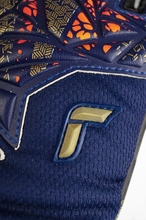 Actual product image Reusch Attrakt Gold X Junior (6)
