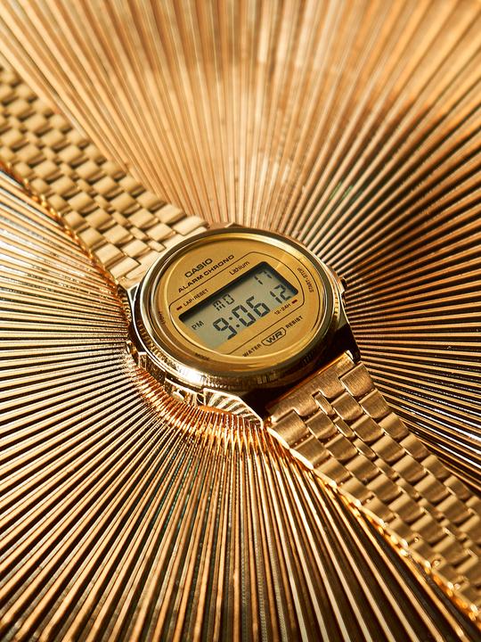 Actual product image Casio Vintage Round (Digital watch, 37 mm)