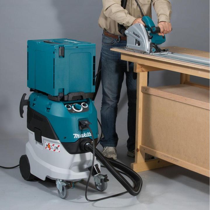 Actual product image Makita VC4210M (Wet dry vacuum cleaner)
