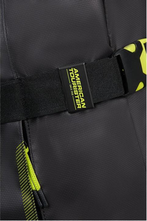 Actual product image American Crew Urban Track Duffle/Wh L Coated (116 l)