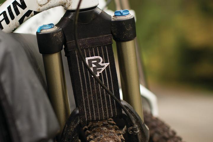 Actual product image Race Face mud crutch (Rear mudguard)