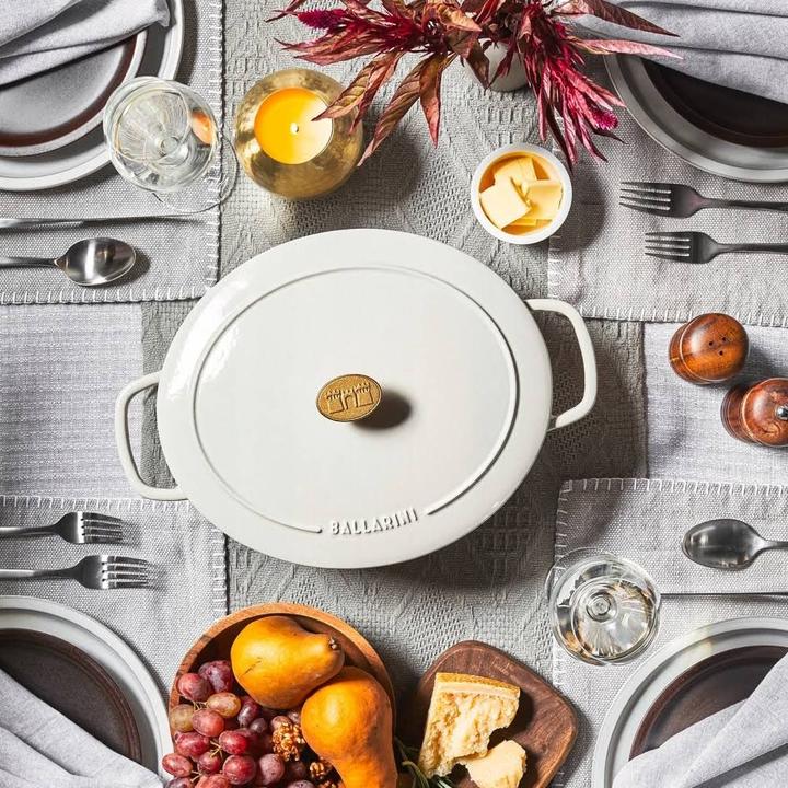 Actual product image Ballarini Cocotte BELLAMONTE 29 cm oval 4.5 litre cast iron roaster white (29 cm, Casserole + Stewpot, Cast iron)