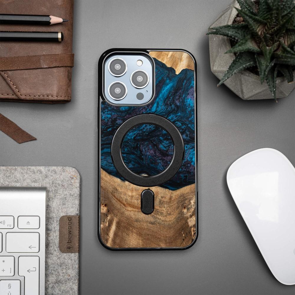 Thumbnail - Bewood Etui z drewna i?ywicy na iPhone 15 Pro Max MagSafe Unique Neptun - granatowo-czarne (Apple iPhone 15 Pro Max), Sm...