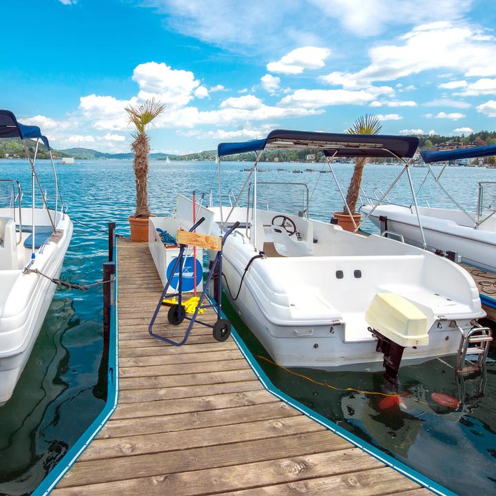 Actual product image Relaxdays Outboard motor stand