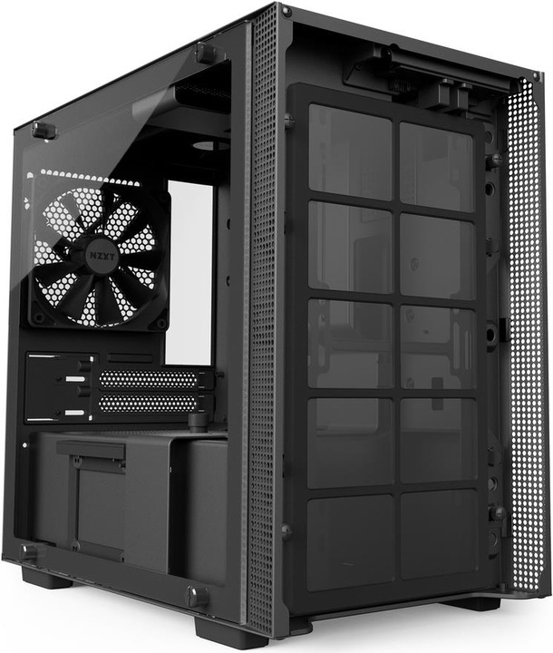 Actual product image NZXT H200i (Mini-ITX)