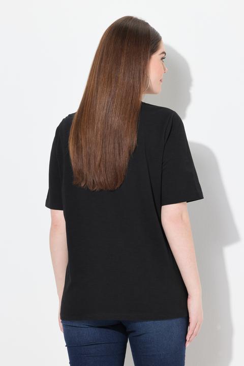 Image du produit Ulla Popken T-shirt à imprimé esprit traditionnel bavarois. Manches courtes et col en V. Coupe Classic (56)