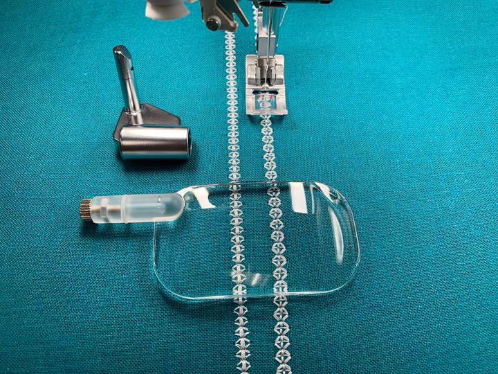 Actual product image Pfaff Magnifier set for creative icon™ 2, creative icon™, performance icon™