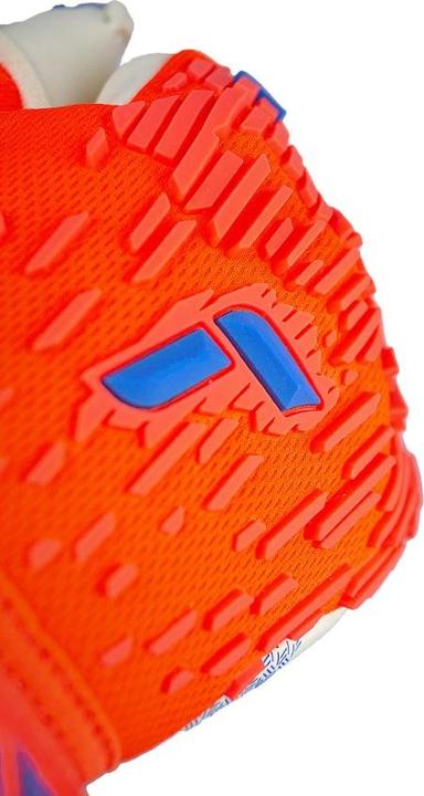 Actual product image Reusch Attrakt Gold X Freegell (11)