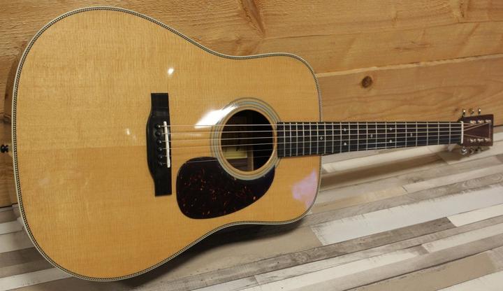 Produktbild Eastman Guitars Eastman E8D-TC (Westerngitarre, D'Addario XS beschichtete Phosphorbronze (Saiten), Ebenholz (Griffbrett), Ebenholz (Steg), Knochen (Sattel), Knochen (Steg), Mahagoni (Hals), Massive Sitka-Fichte (Decke), Massives Palisander (Boden und Zargen))