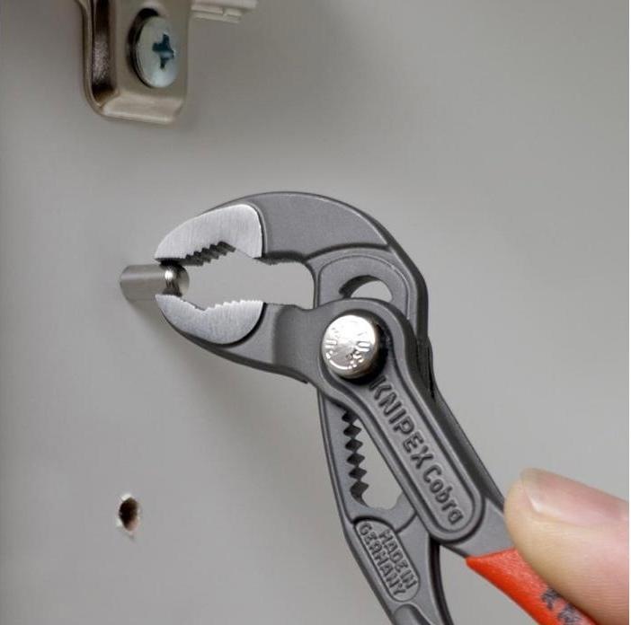 Immagine prodotto Knipex Cobra Pinza regolabile di nuova generazione per tubi e dadi 87 01 125 (125 mm)