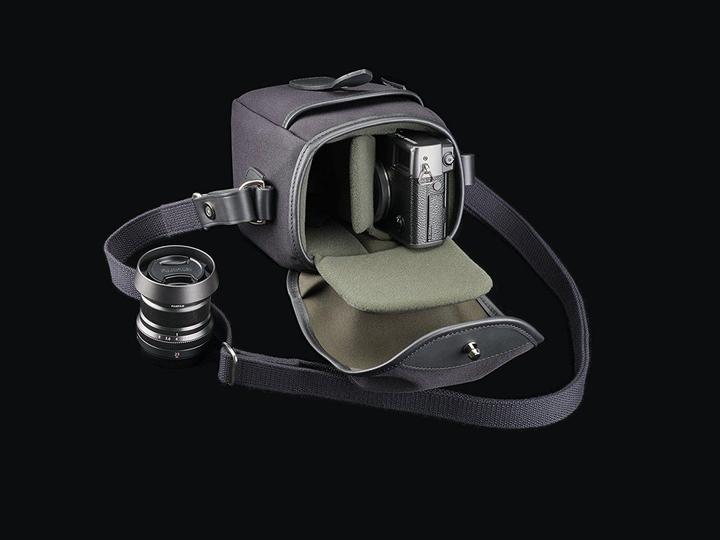 Produktbild Billingham 72 Black Fibrenyte / Black (Kamera Bereitschaftstasche, 1.40 l)