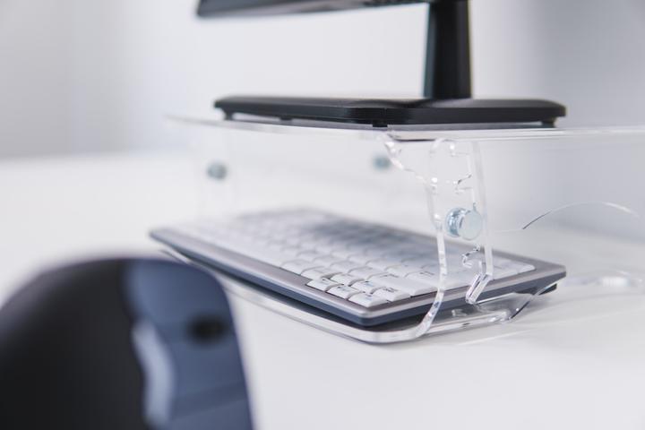 Actual product image Bakker Elkhuizen Monitor standQriser1303126550kghen adjustabletransparent (Table, 30", 10 kg)
