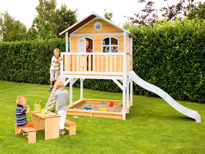 Image du produit Axi Marc Playhouse marron/blanc avec toboggan blanc