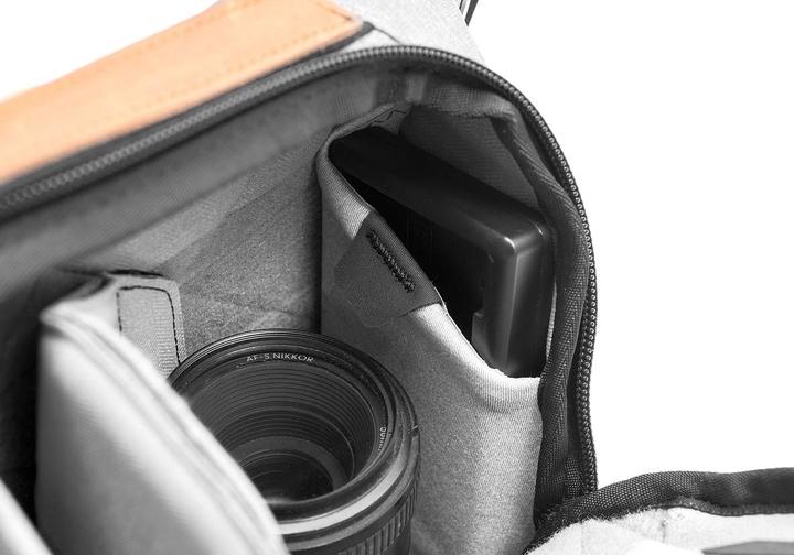 Actual product image Peak Design Everyday Sling 5L (Camera shoulder bag)