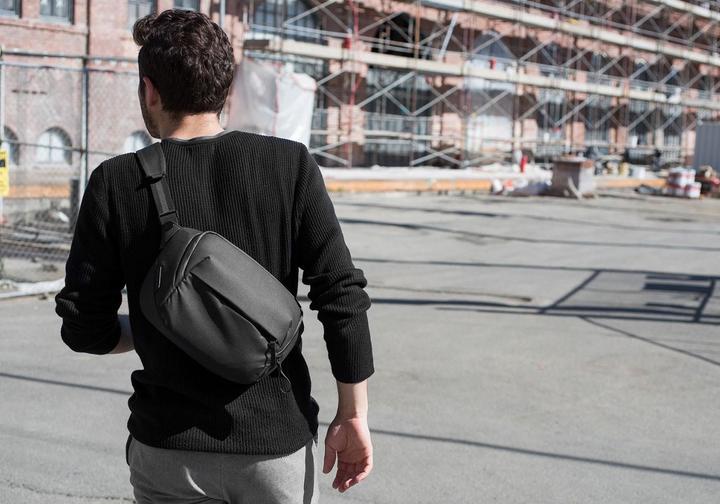 Actual product image Peak Design Everyday Sling 5L (Camera shoulder bag)