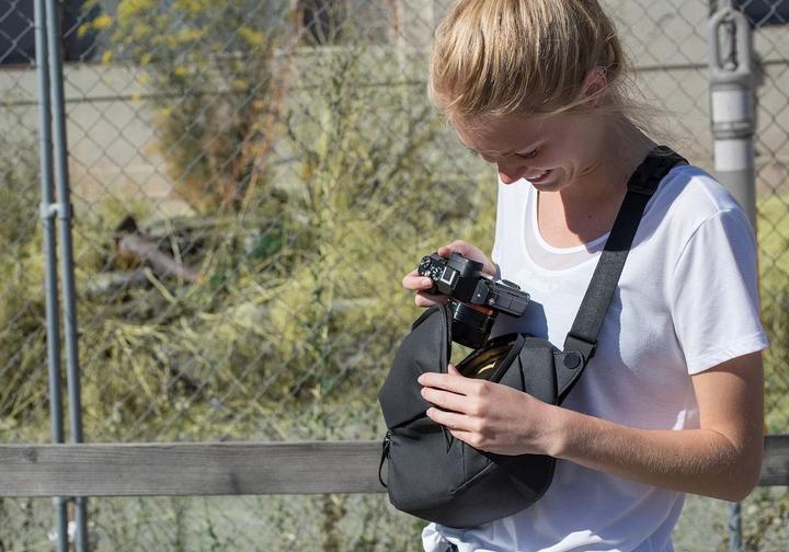 Actual product image Peak Design Everyday Sling 5L (Camera shoulder bag)