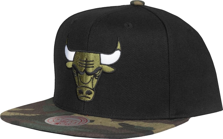 Actual product image Mitchell & Ness Snapback Cap - CAMO Chicago Bulls black