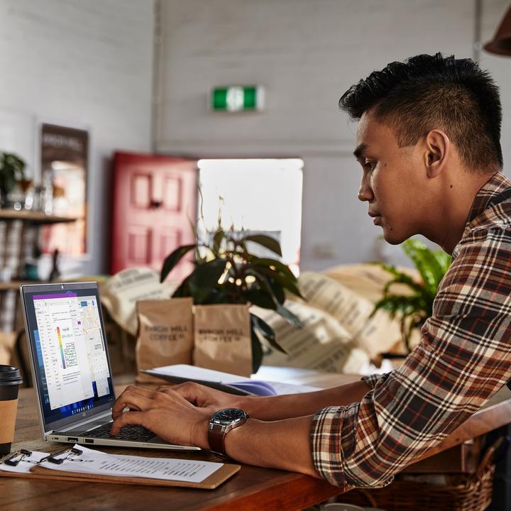 Produktbild HP ProBook 455 G9 (15.60", 512 GB, 16 GB, DE, AMD Ryzen 5 5625U)