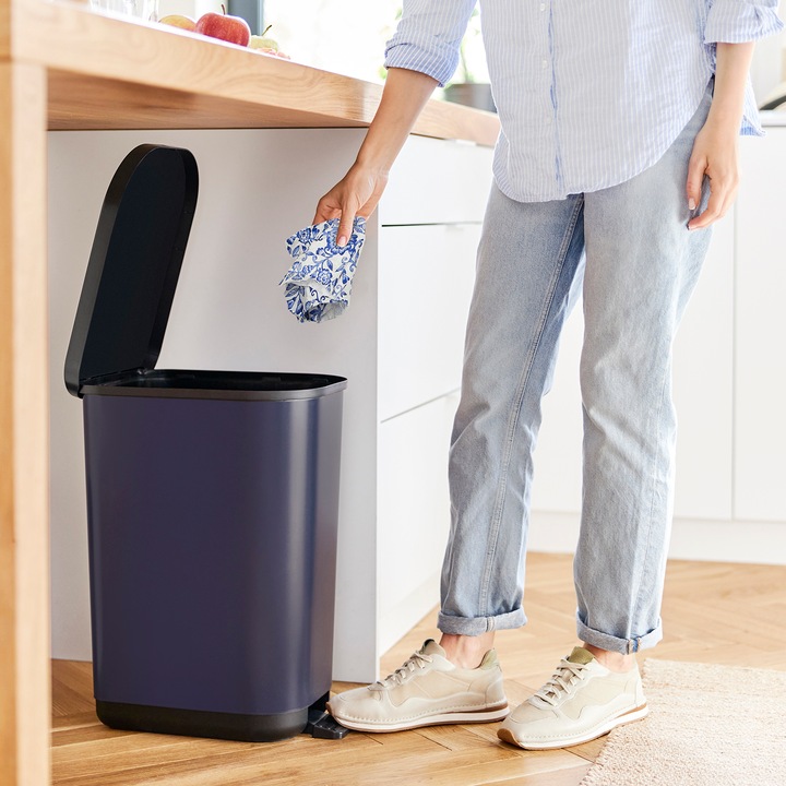 Actual product image Rotho Pedal bin 35 l RIBO (35 l)