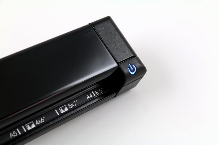Image du produit Iris Scanner à feuilles pour documents Express 4 458510 (A4, USB, câble USB) (USB)
