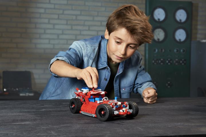 Produktbild LEGO First Responder (42075, LEGO Technic)