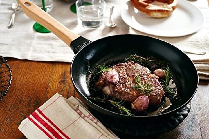 Actual product image Staub Frying pan (24 cm, Frying pan, Cast iron)