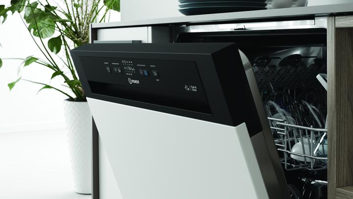 Actual product image Indesit I3B L634 B Built-in Dishwashers