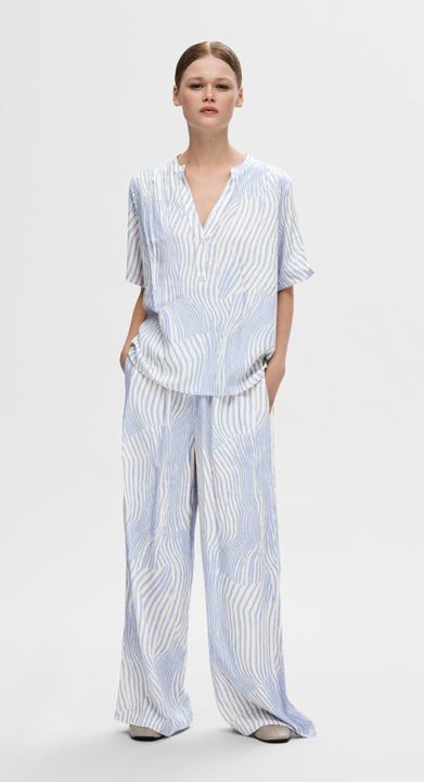 Immagine prodotto Selected Top con stampa e maniche corte (34)