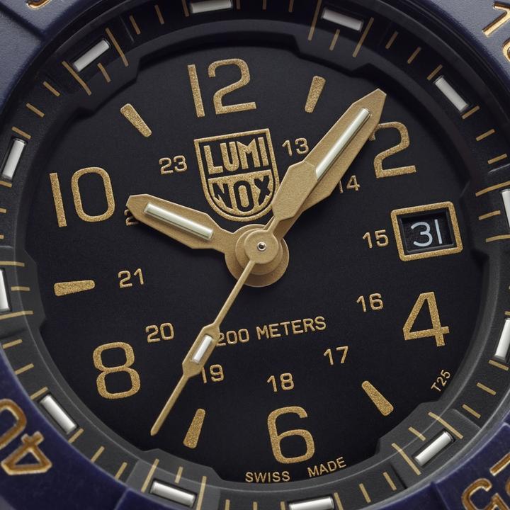 Actual product image Luminox Navy Seal 3250 Series (Diving watch, 45 mm)